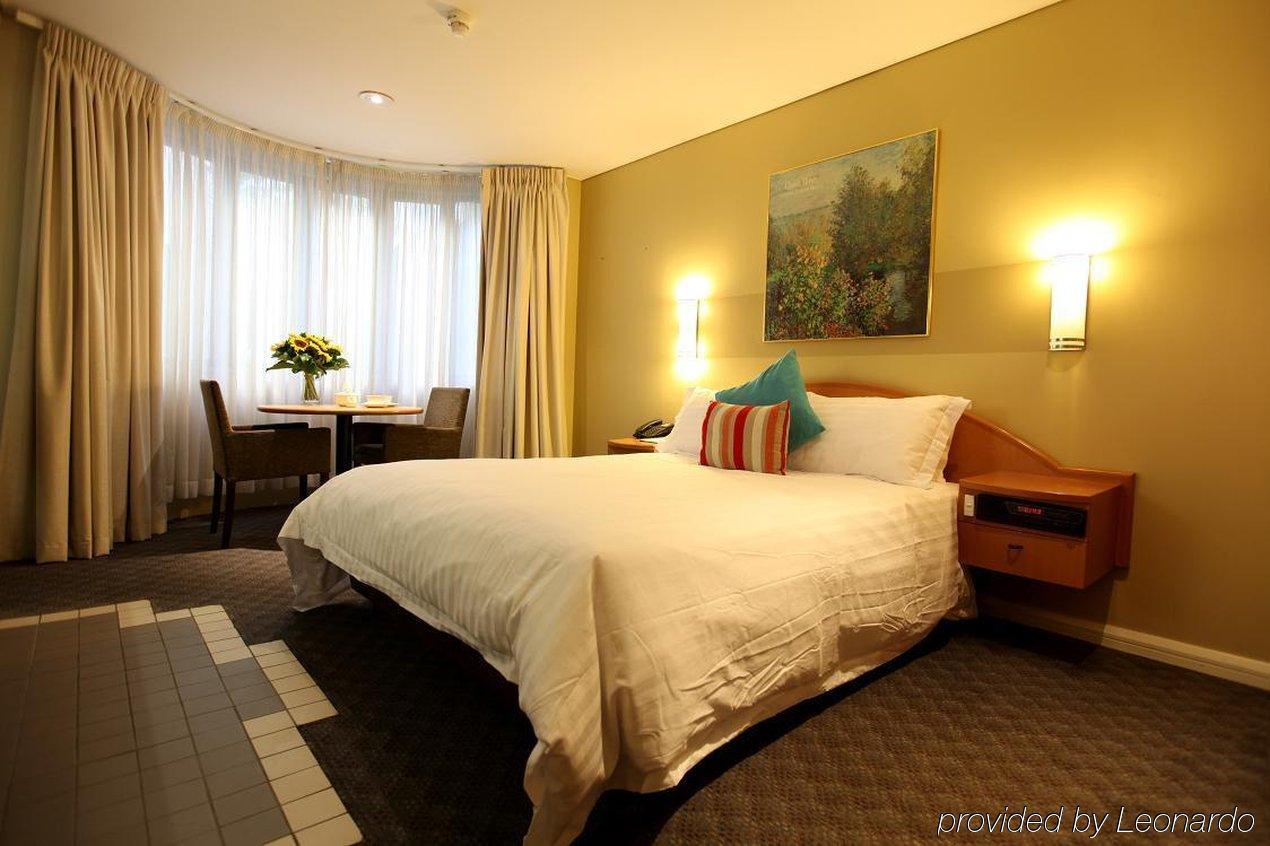 The Social Hotel, Sydney Bilik gambar